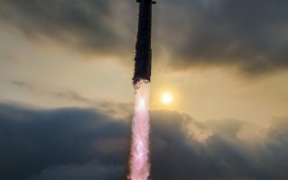 人类史上最强！马斯克宣布星舰8月第5次试飞：回收超大胆 要用塔架接火箭！
