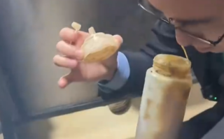 柳州螺蛳粉协会秘书长谈增臭剂 背后真相是什么？