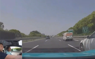 雷军驾驶小米SU7 Pro直播时被别车：太过分了 真想举报它！