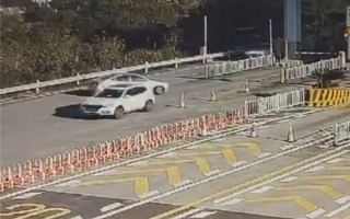 出服务区后直接掉头逆行试图下高速 司机：我年纪大了 没有加过油 ！