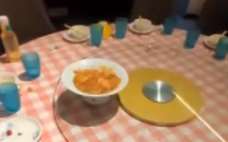 男子称餐厅一个多小时上了两个菜 买单还被多消费 店家回应！