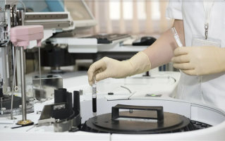 冬天到底应该多久洗一次澡 南、北网友吵翻了：专家给答案 ！