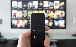 多部门治理酒店电视操作复杂：确保开机就能看直播!