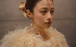 颜值即正义！日本“千年一遇美少女” 桥本环奈晒新照引围观 宅男最爱 ！