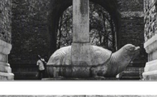 南京明孝陵神功圣德碑上现英文涂鸦 中山陵园管理局回应！