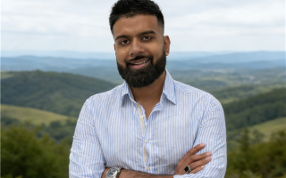 贾跃亭又卖出一台车：造车11年交付不到20辆 ！