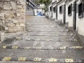 20米下坡路装了16条减速带 交警回应：设置前征求过意见！