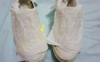 洗完鞋子为何要用纸包（为什么洗完鞋子要用纸包裹）