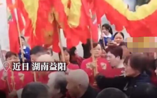 86岁老人隆重仪式迎娶初恋女友 幸福来得不容易！