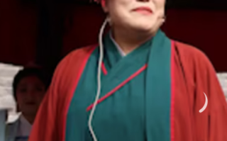 走红并非偶然！开封王婆五年前在角落练舞饱含热情和专注