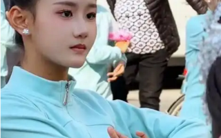 潮汕女孩火遍全网 神似古典美人：网友直言这才是中国美 完爆网红脸 ！