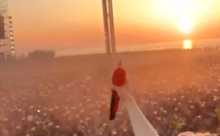 人民文娱评华晨宇日出演唱会 具体怎么回事