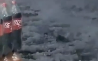 浙江多地出现鸡蛋般大冰雹 多辆车窗被砸穿 保险公司电话被打爆！