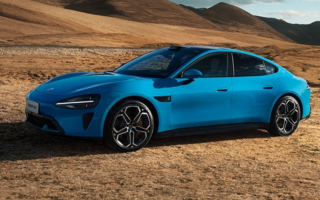 喜提爱车又进一步！雷军：已在北京深圳交付正式版小米SU7！