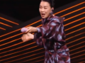 那英唱着唱着又笑场 直接演起了小品！