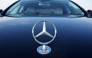 再创新高！奔驰2023第四季度销量超50万台 全年销量增长73%！