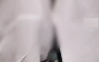 阿姨吐槽年轻人卧铺挂帘子不让坐 拍视频呼吁网友们评评理！