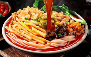 火车经过广西柳州 可以点螺蛳粉吗 12306回应！