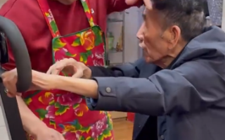 杨少华因高温剪彩去世?助理回应：去世原因是肺衰竭！