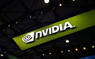 NVIDIA几度濒死仍成AI霸主：与黄仁勋共事者揭密关键原因！