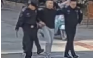 男子刑满释放4分钟手痒“续住” 网友：唯一纯狱天花板!