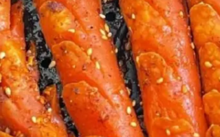 网友拍到淀粉肠摊子2小时没人买 没想到淀粉肠也有塌房的一天！