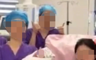 双胞胎在龙年龙月龙日龙时出生：好事成双!