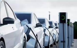 欧盟拟放弃2035年燃油车禁令 只因“卷”不过特斯拉和比亚迪 ！