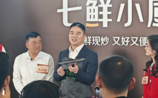 刘强东自曝对渔民有天然感情：小时候夜里经常钓黄鳝 白天抓小鱼 ！