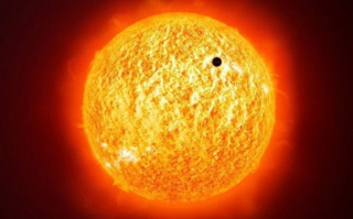 美国发布严重地磁暴预警：电网、卫星可能受影响！