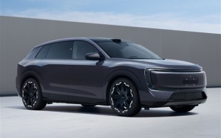 上汽奥迪首款量产SUV！AUDI E7X官图公布：和谐多了 !