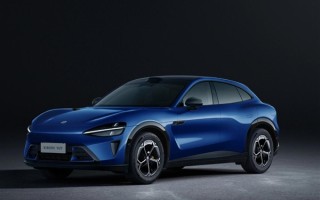 博主体验小米YU7最新辅助驾驶：直呼小米变老米 进步很大 ！