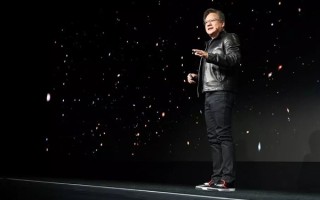黄仁勋自曝“非常痛苦”！H20禁令让NVIDIA少赚150亿美元 助推华为崛起！