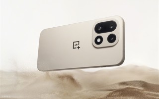 网友接触了不下10台新机 但能让他惊呼的只有一加15:手感真爽! 网友接触了不下10台新机 但能让他惊呼的只有一加15:手感真爽!