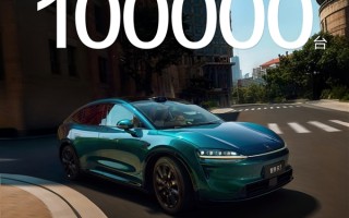 特斯拉Model Y国产强敌！智界R7累计交付量破10万台 !