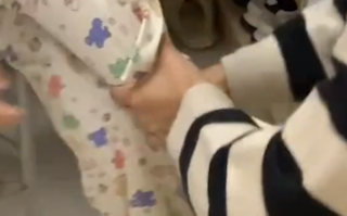 原来真的有人不会跷二郎腿 骨科医生提醒!