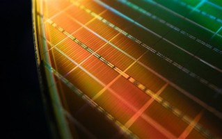 内存价格大涨15%以上 三星Q3利润远超预期：三年来最高！