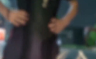 女孩被男同学开黄腔 妈妈巧妙处理“化敌为友”!